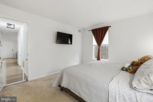 $317,000 | 5704 Shadwell Court, Unit 91, Alexandria, VA 22309