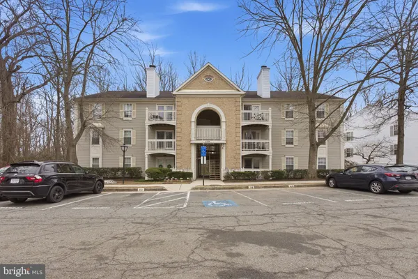 $317,000 | 5704 Shadwell Court, Unit 91, Alexandria, VA 22309