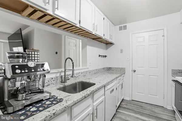 $317,000 | 5704 Shadwell Court, Unit 91, Alexandria, VA 22309