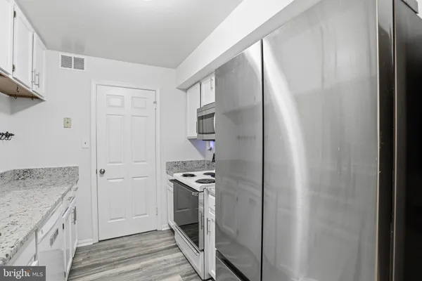 $317,000 | 5704 Shadwell Court, Unit 91, Alexandria, VA 22309