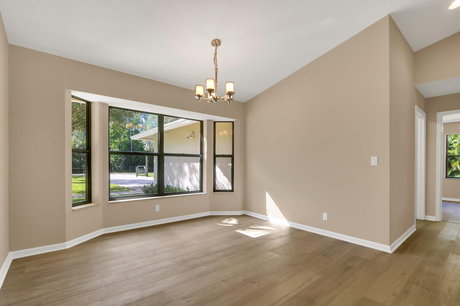 13391 153rd Road North Jupiter, FL 33478 - Photo 5 of 40 Dining room