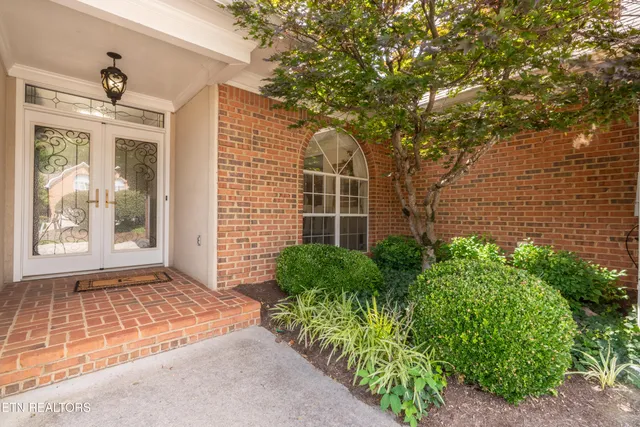 $595,000 | 501 Glen Ives Way, Knoxville, TN 37919