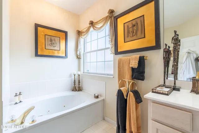 $595,000 | 501 Glen Ives Way, Knoxville, TN 37919