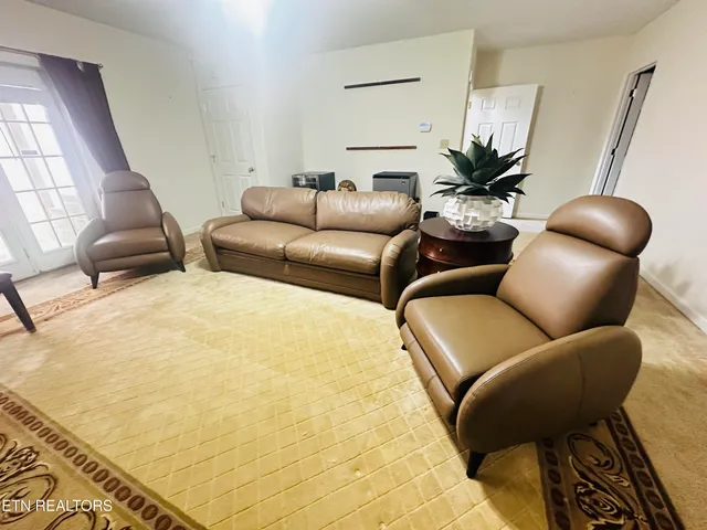 $595,000 | 501 Glen Ives Way, Knoxville, TN 37919