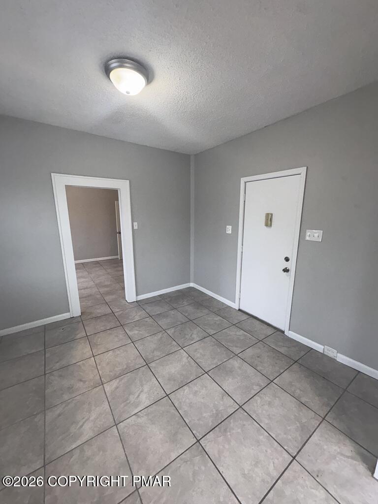 532 Cherry Street, Unit D Scranton, PA 18505 - Photo 11 of 26 a view of an empty room and window