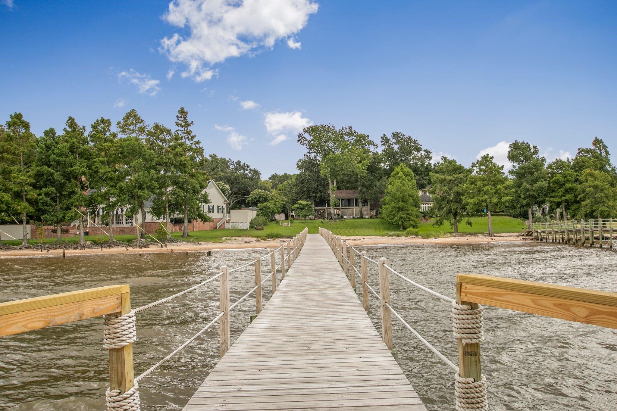 439 Village Drive Daphne, AL 36526 - Photo 16 of 48
