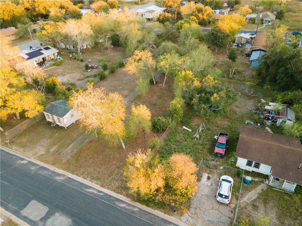1405 West Springer Street Beeville, TX 78102 - Photo 12 of 20