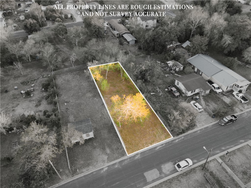 1405 West Springer Street Beeville, TX 78102 - Photo 4 of 20 view of a city from a balcony