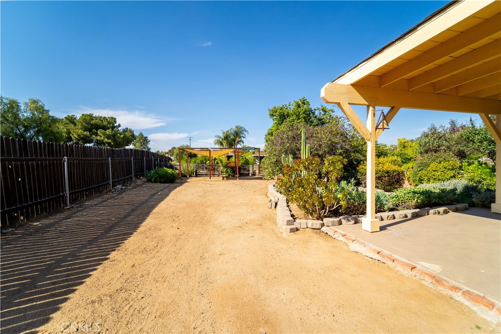 18760 Boulder Avenue Riverside, CA 92508 - Photo 21 of 25