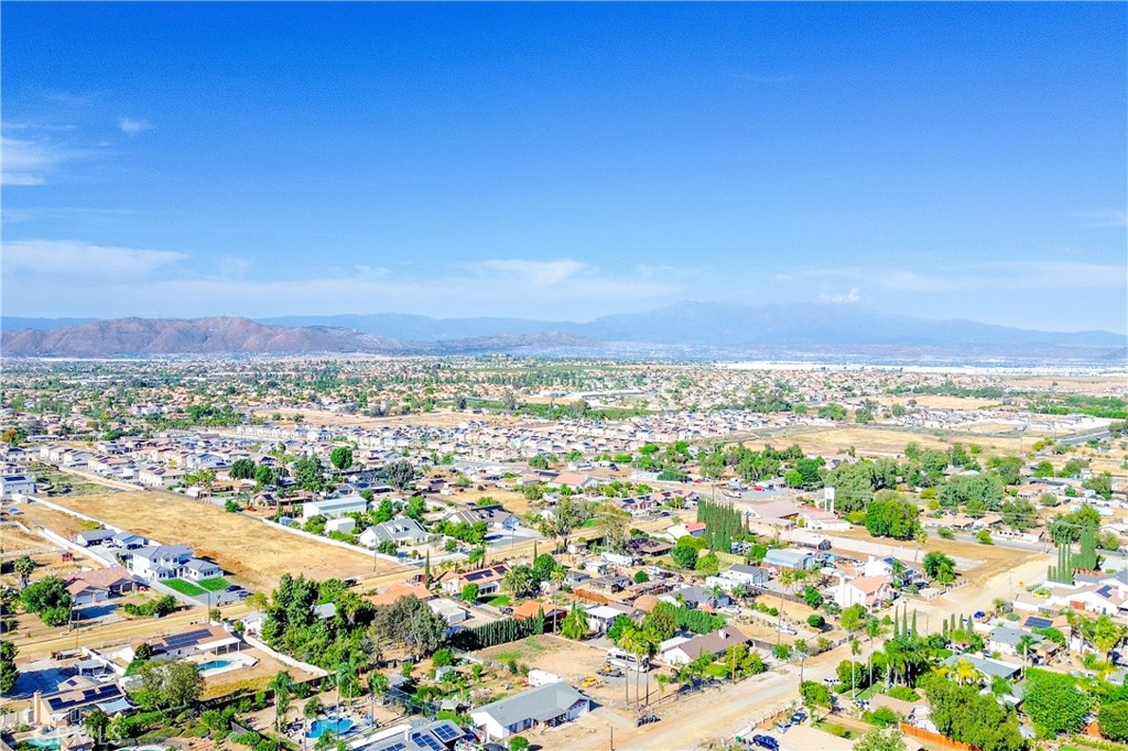 18760 Boulder Avenue Riverside, CA 92508 - Photo 5 of 25