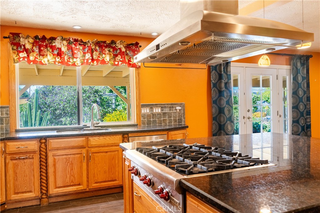 18760 Boulder Avenue Riverside, CA 92508 - Photo 9 of 25