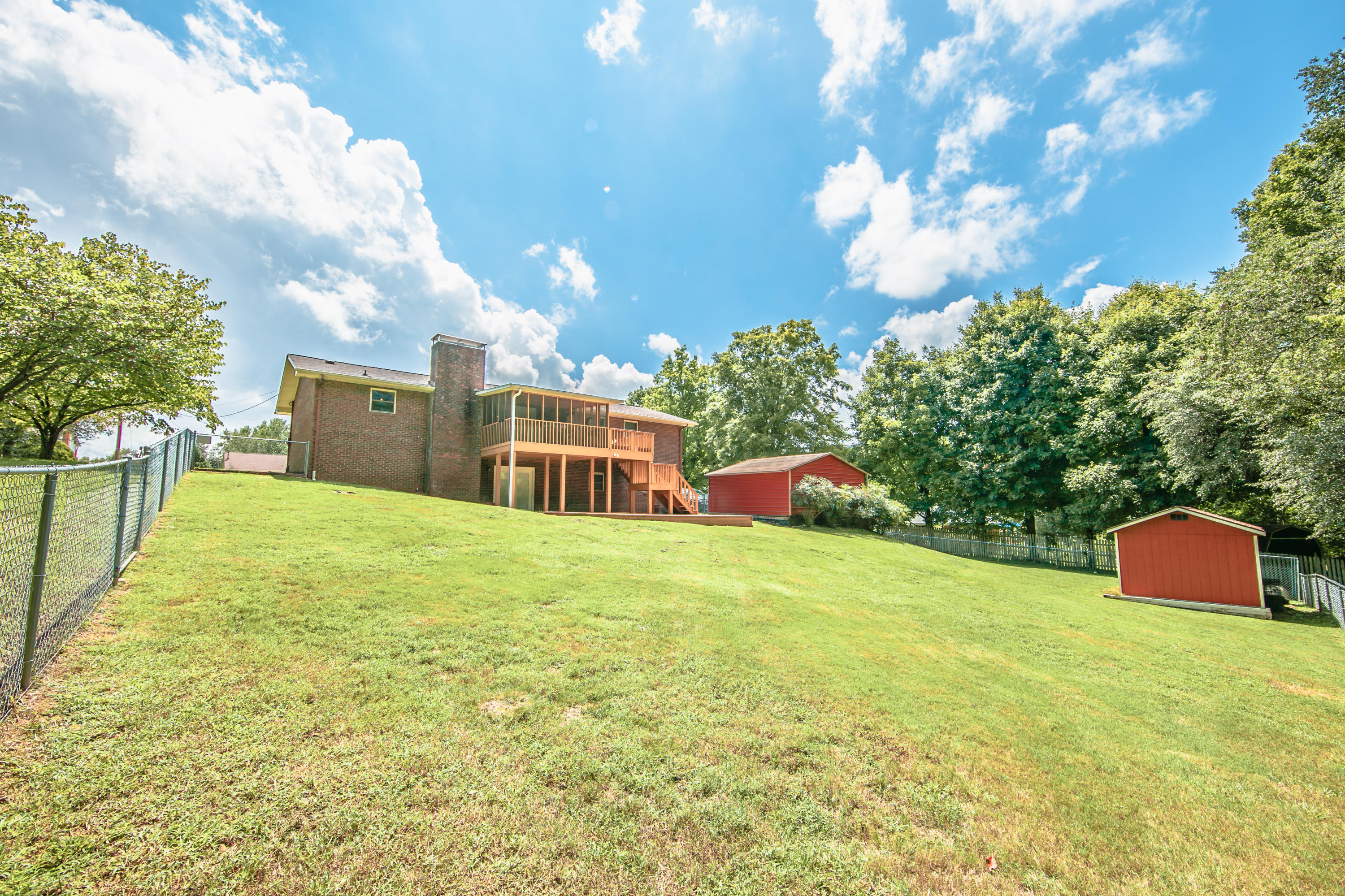 522 Bluff Pointe Road Harriman, TN 37748 - Photo 20 of 31 0M6A5899-1