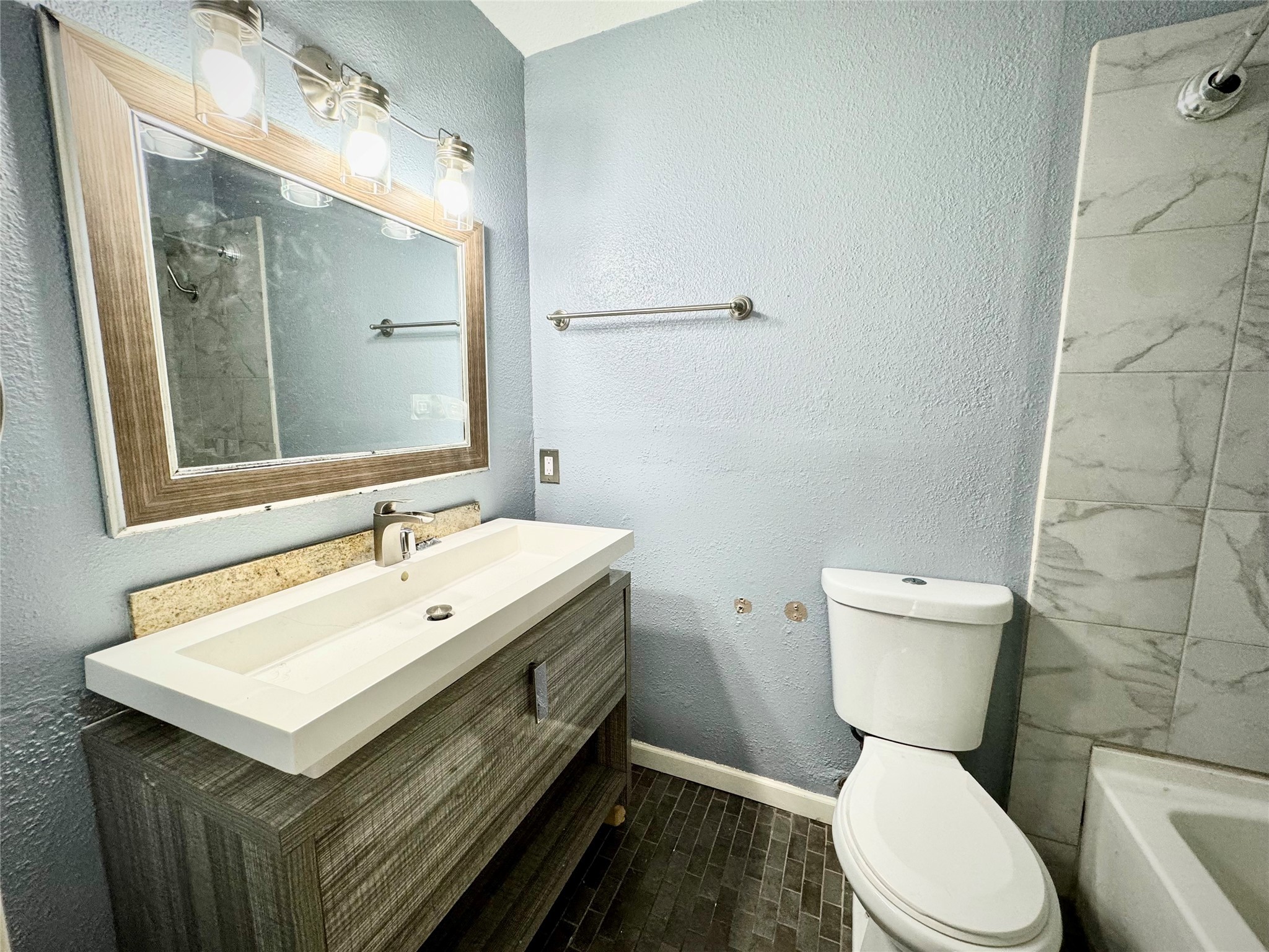 8918 Bissonnet Street, Unit 402 Houston, TX 77074 - Photo 17 of 25