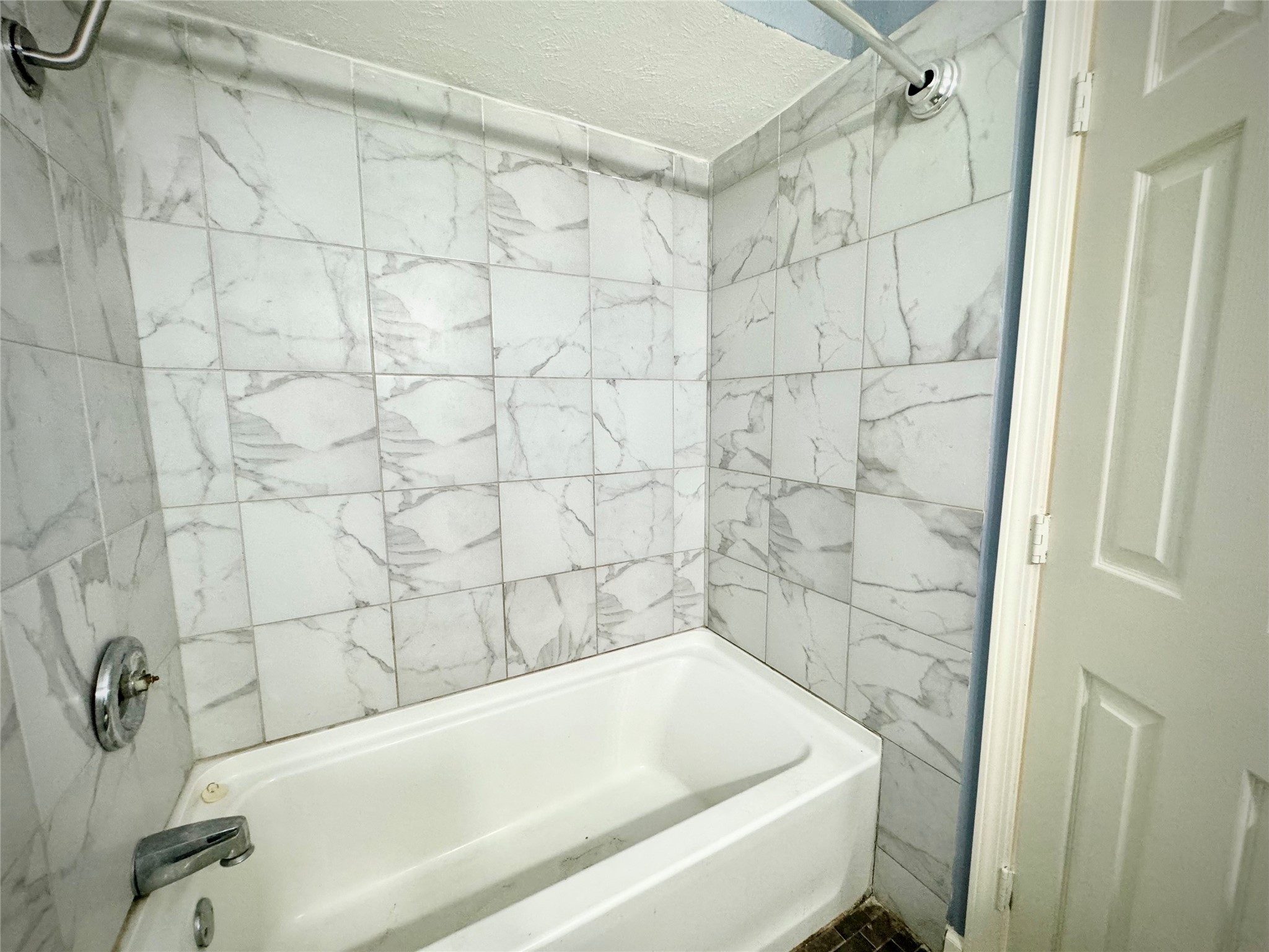 8918 Bissonnet Street, Unit 402 Houston, TX 77074 - Photo 18 of 25