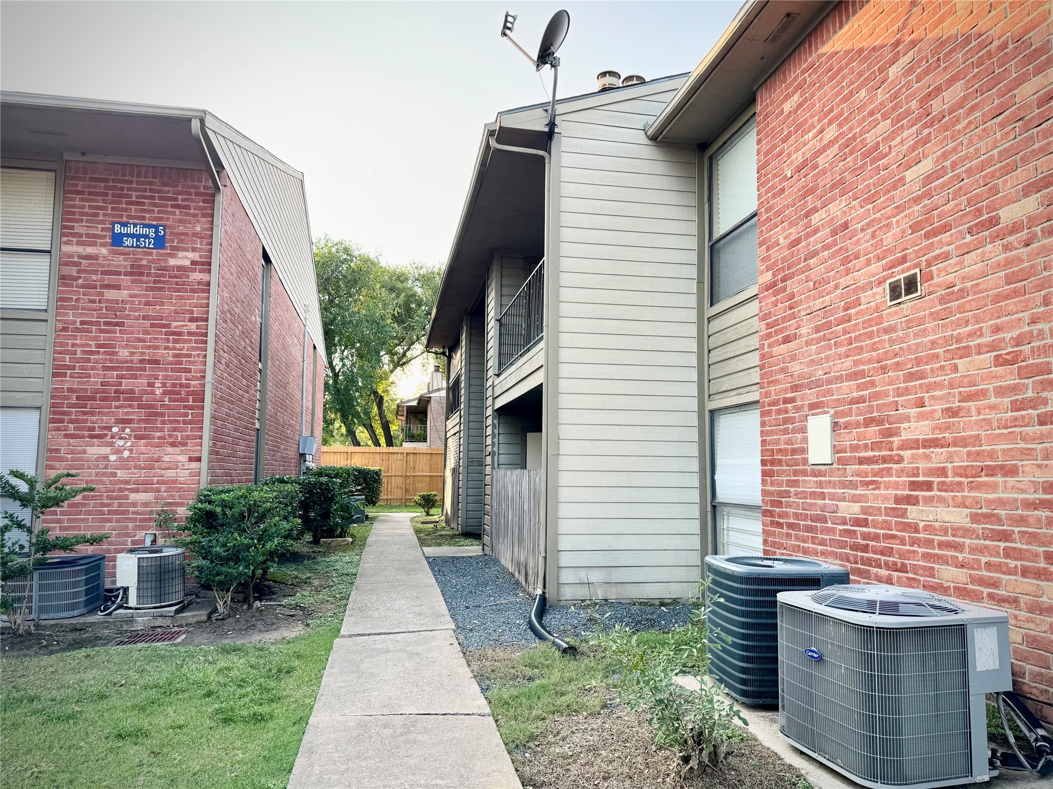 8918 Bissonnet Street, Unit 402 Houston, TX 77074 - Photo 23 of 25