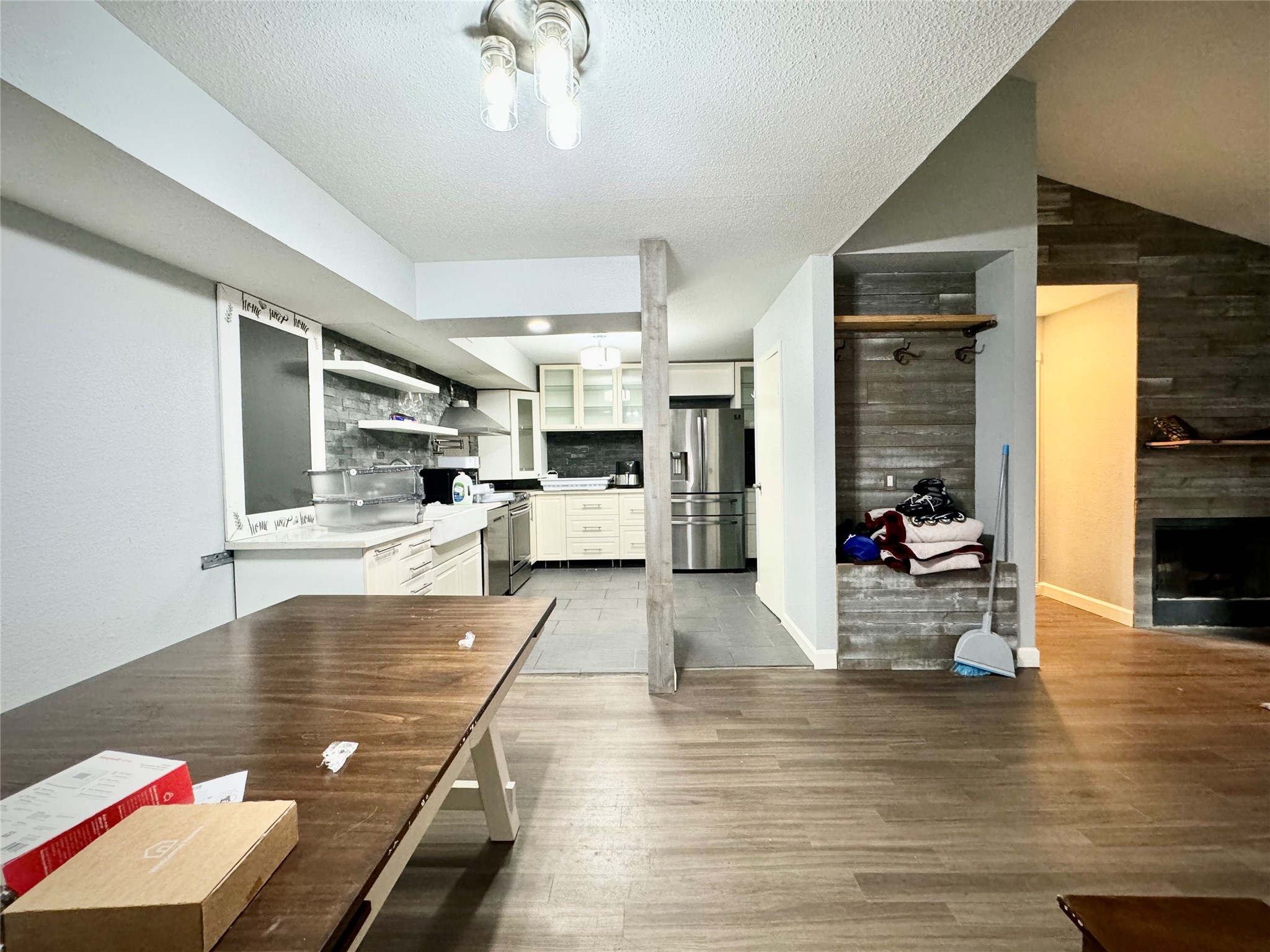 8918 Bissonnet Street, Unit 402 Houston, TX 77074 - Photo 3 of 25