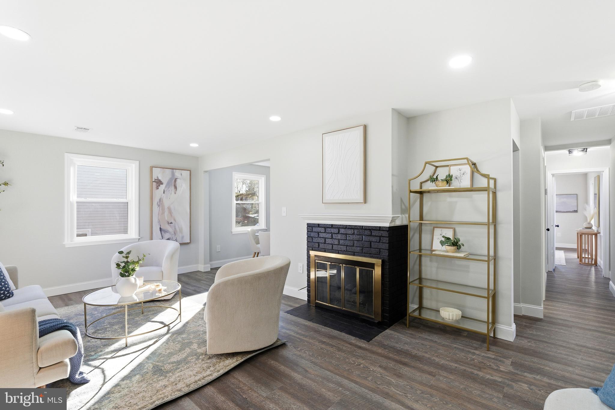 6735 Gouthier Road Falls Church, VA 22042 - Photo 13 of 41 Living areaHa