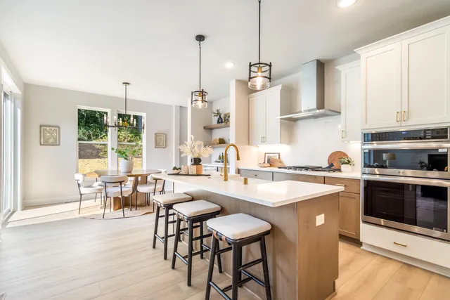 $674,900 | 544 Kiddle Lane, Union Grove, WI 53182