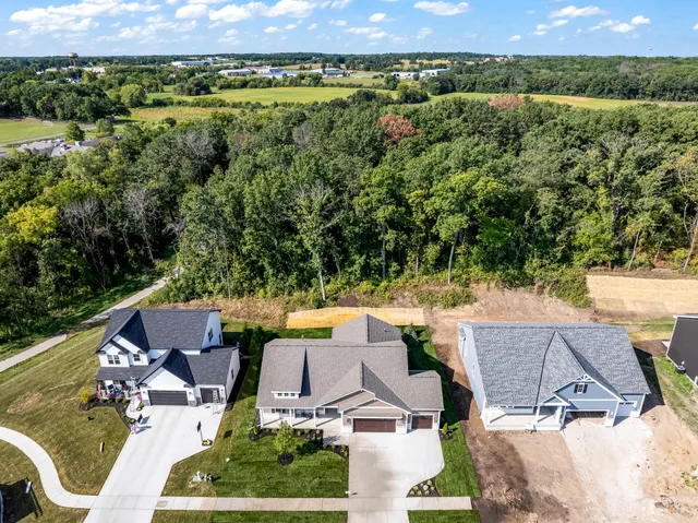 $674,900 | 544 Kiddle Lane, Union Grove, WI 53182