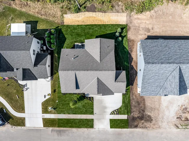 $674,900 | 544 Kiddle Lane, Union Grove, WI 53182