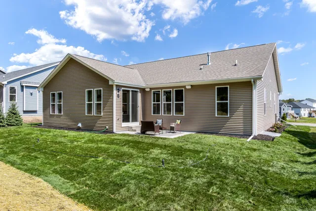 $674,900 | 544 Kiddle Lane, Union Grove, WI 53182