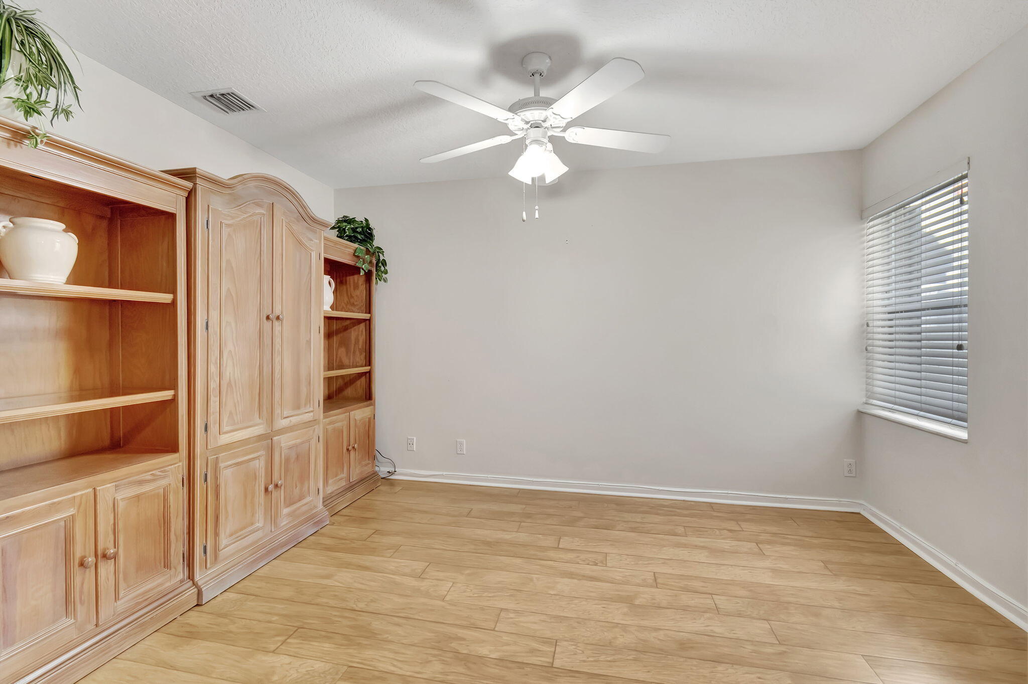 7445 Chorale Road Boynton Beach, FL 33437 - Photo 19 of 28 Den/Office