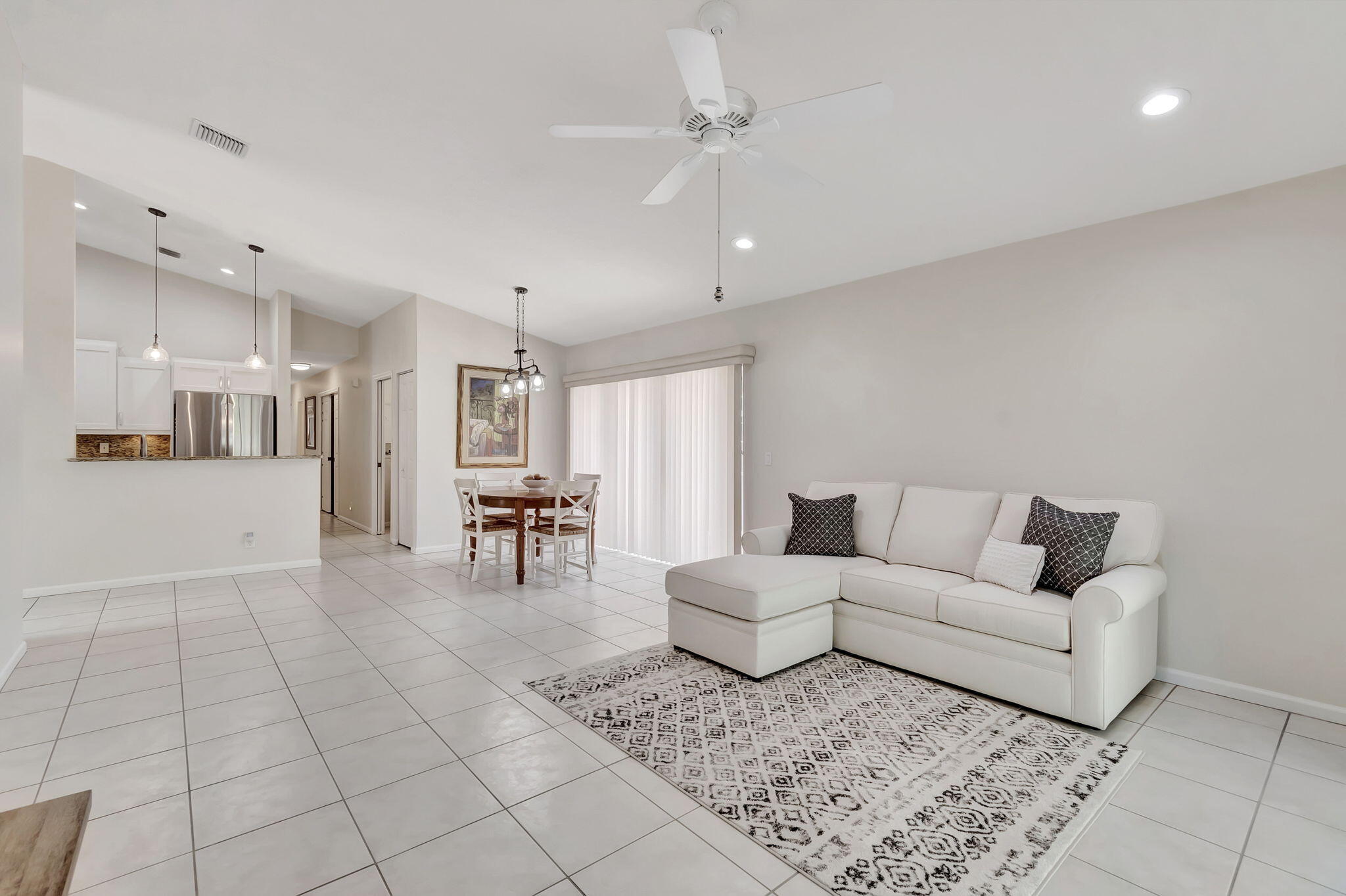 7445 Chorale Road Boynton Beach, FL 33437 - Photo 8 of 28 Living Area