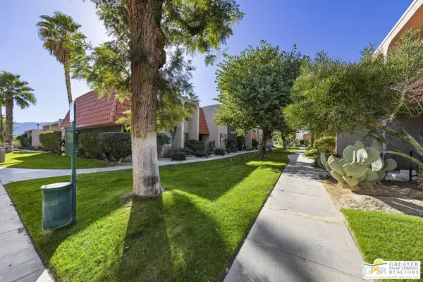$475,000 | 250 East Via Escuela, Unit C, Palm Springs, CA 92262