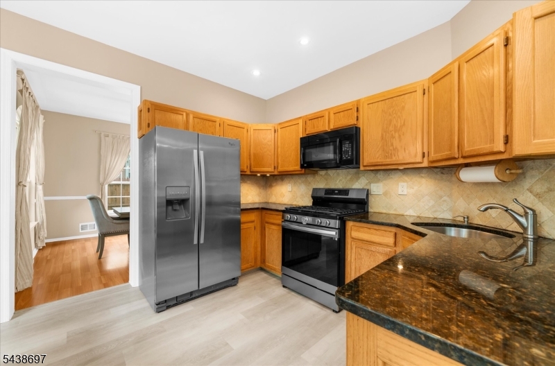 8 Cottage Place Somerville, NJ 08876 - Photo 11 of 42