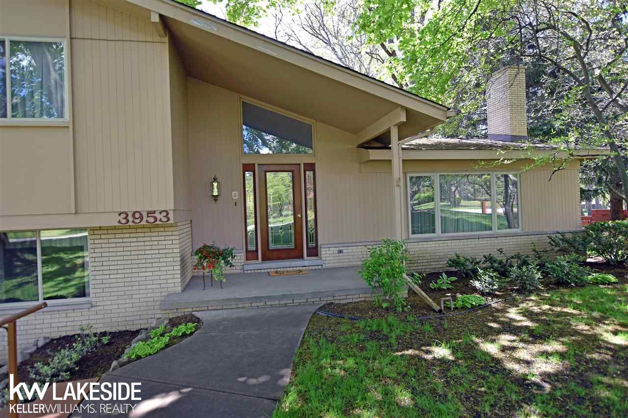 3953 Stonecrest Road West Bloomfield, MI 48322 - Photo 2 of 37 50043021-1.JPG