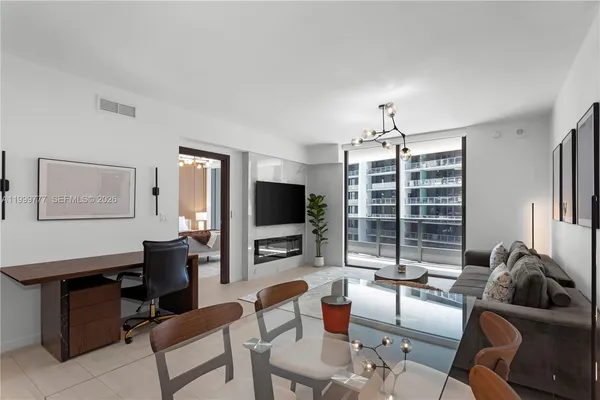 $5,900 | 1000 Brickell Plaza, Unit 2003, Miami, FL 33131