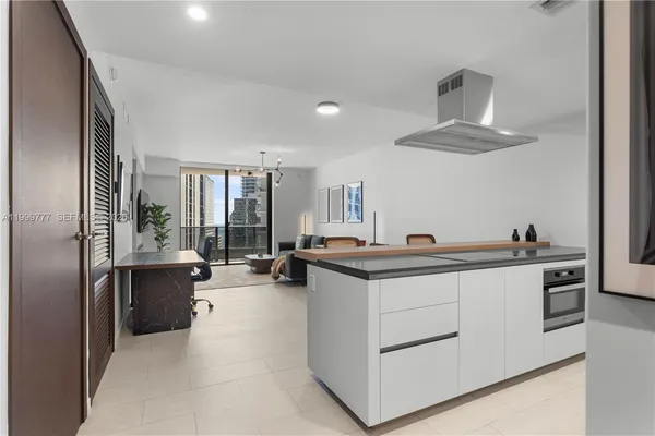 $5,900 | 1000 Brickell Plaza, Unit 2003, Miami, FL 33131