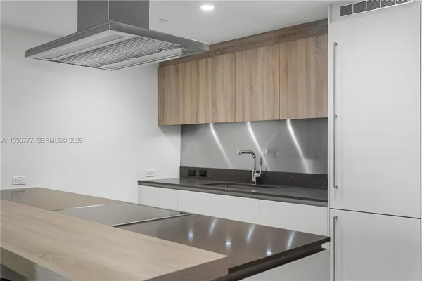 $5,900 | 1000 Brickell Plaza, Unit 2003, Miami, FL 33131