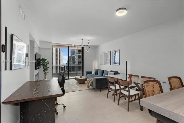 $5,900 | 1000 Brickell Plaza, Unit 2003, Miami, FL 33131