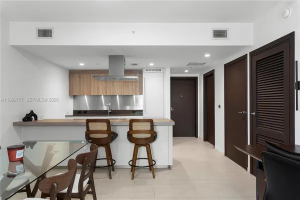 $5,900 | 1000 Brickell Plaza, Unit 2003, Miami, FL 33131