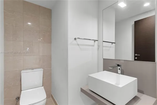 $5,900 | 1000 Brickell Plaza, Unit 2003, Miami, FL 33131