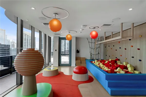 $5,900 | 1000 Brickell Plaza, Unit 2003, Miami, FL 33131