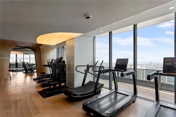 $5,900 | 1000 Brickell Plaza, Unit 2003, Miami, FL 33131