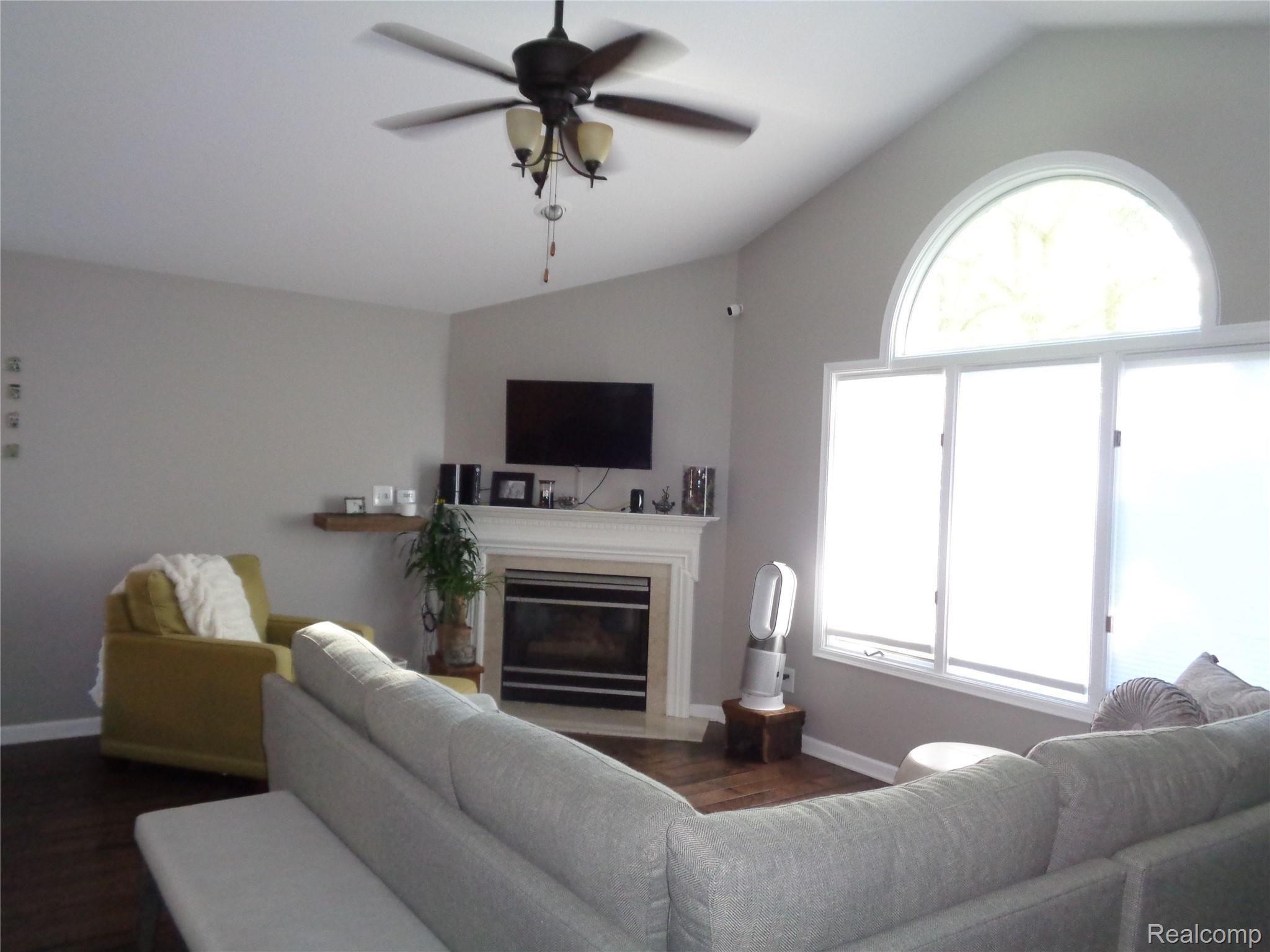 3368 Rivers Edge Drive Wayne, MI 48184 - Photo 27 of 64 DSC03120.JPG
