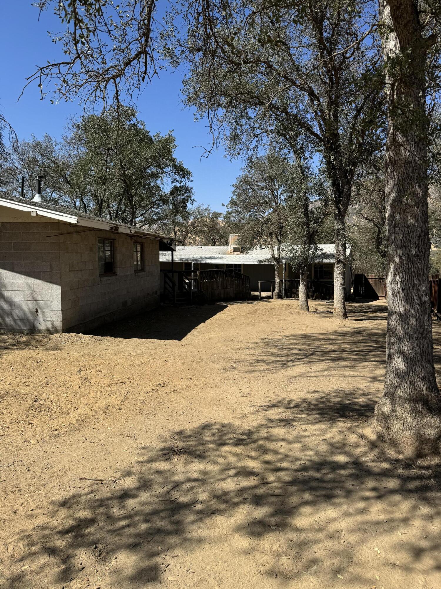 43554 Skyline Drive, Unit B Three Rivers, CA 93271 - Photo 12 of 22 IMG_0599