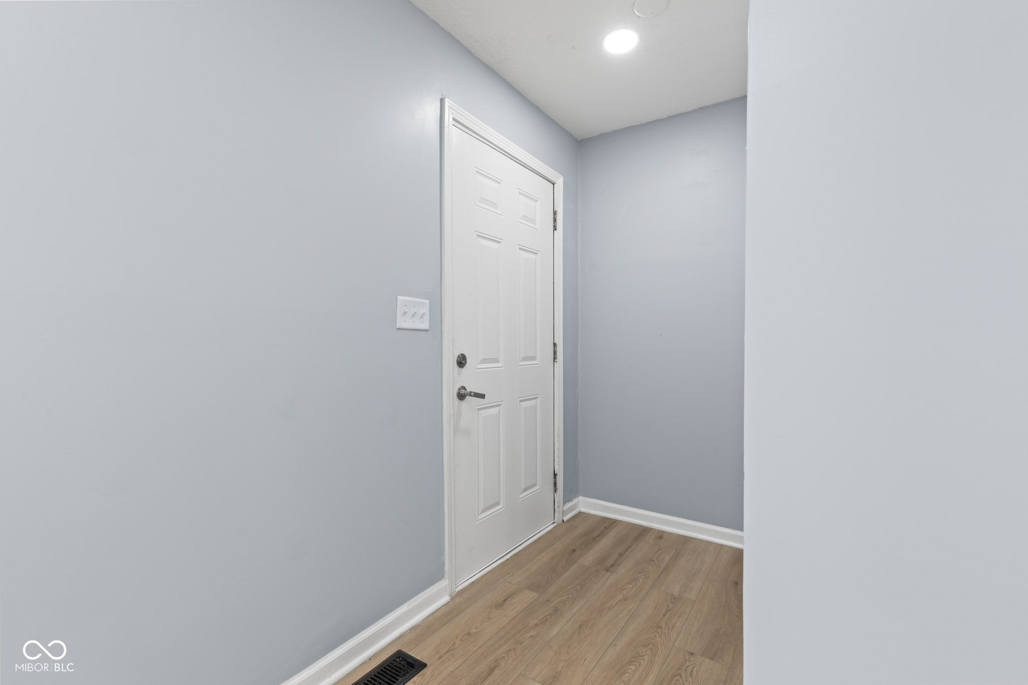 4305 Five Points Road Indianapolis, IN 46239 - Photo 8 of 70