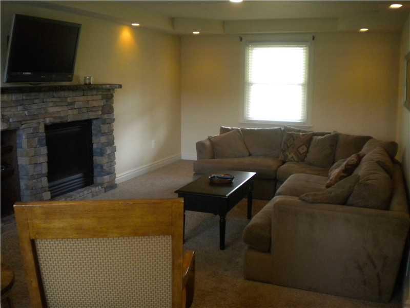 178 Camp Run Road Harmony, PA 16037 - Photo 6 of 25 Family Room.