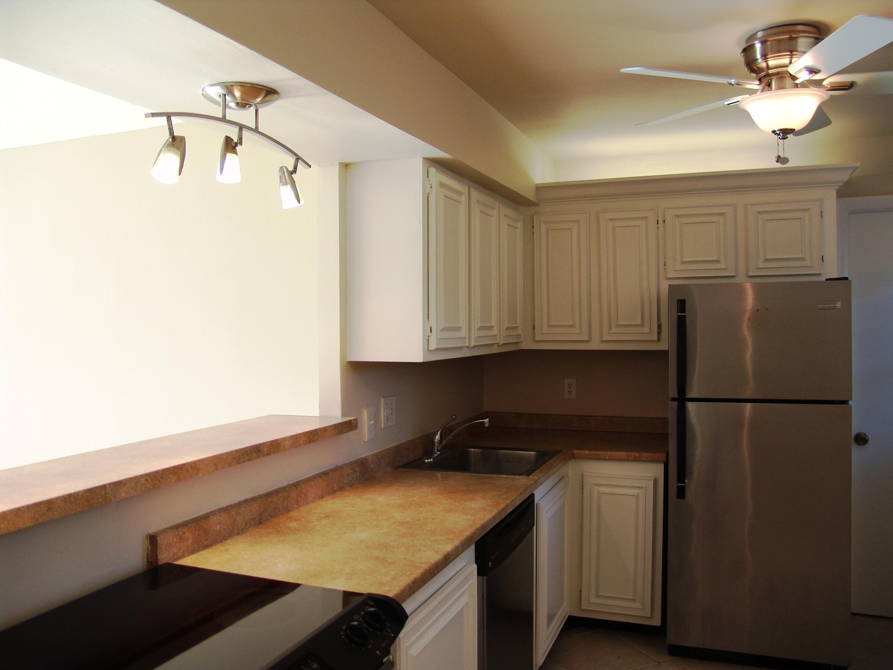 5301 Northwest 2nd Avenue, Unit 206 Boca Raton, FL 33487 - Photo 5 of 14 DSC04805