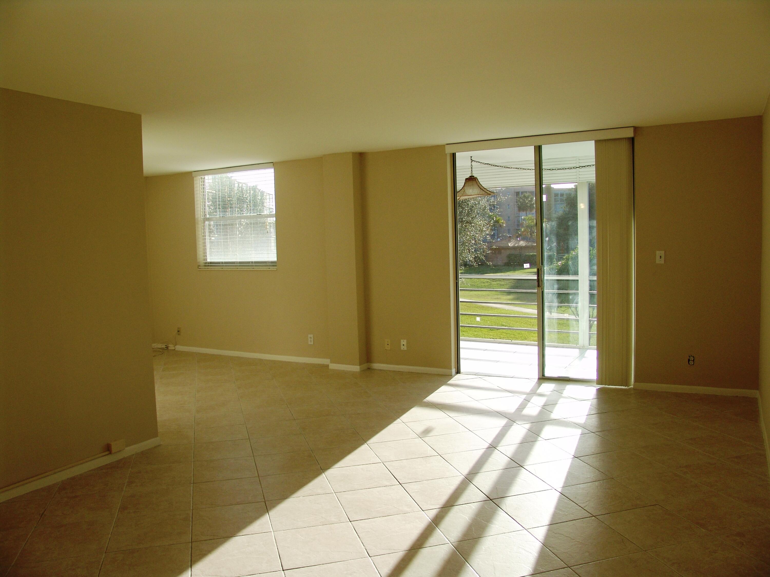 5301 Northwest 2nd Avenue, Unit 206 Boca Raton, FL 33487 - Photo 6 of 14 DSC04806