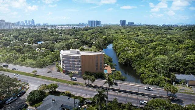 $829,500 | 18550 Northeast 23rd Court, Unit 303, Miami, FL 33160