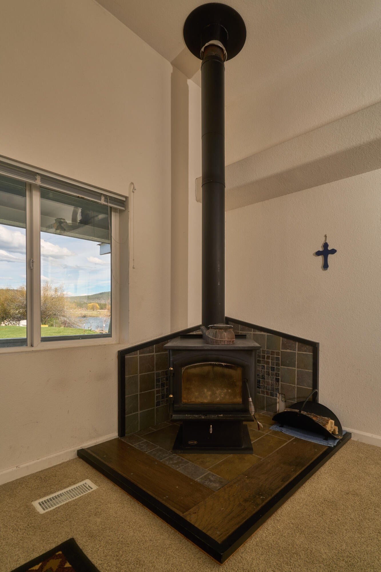 32154 Modoc Point Road Chiloquin, OR 97624 - Photo 12 of 34 32154 Modoc Point Rd in Chiloquin_12