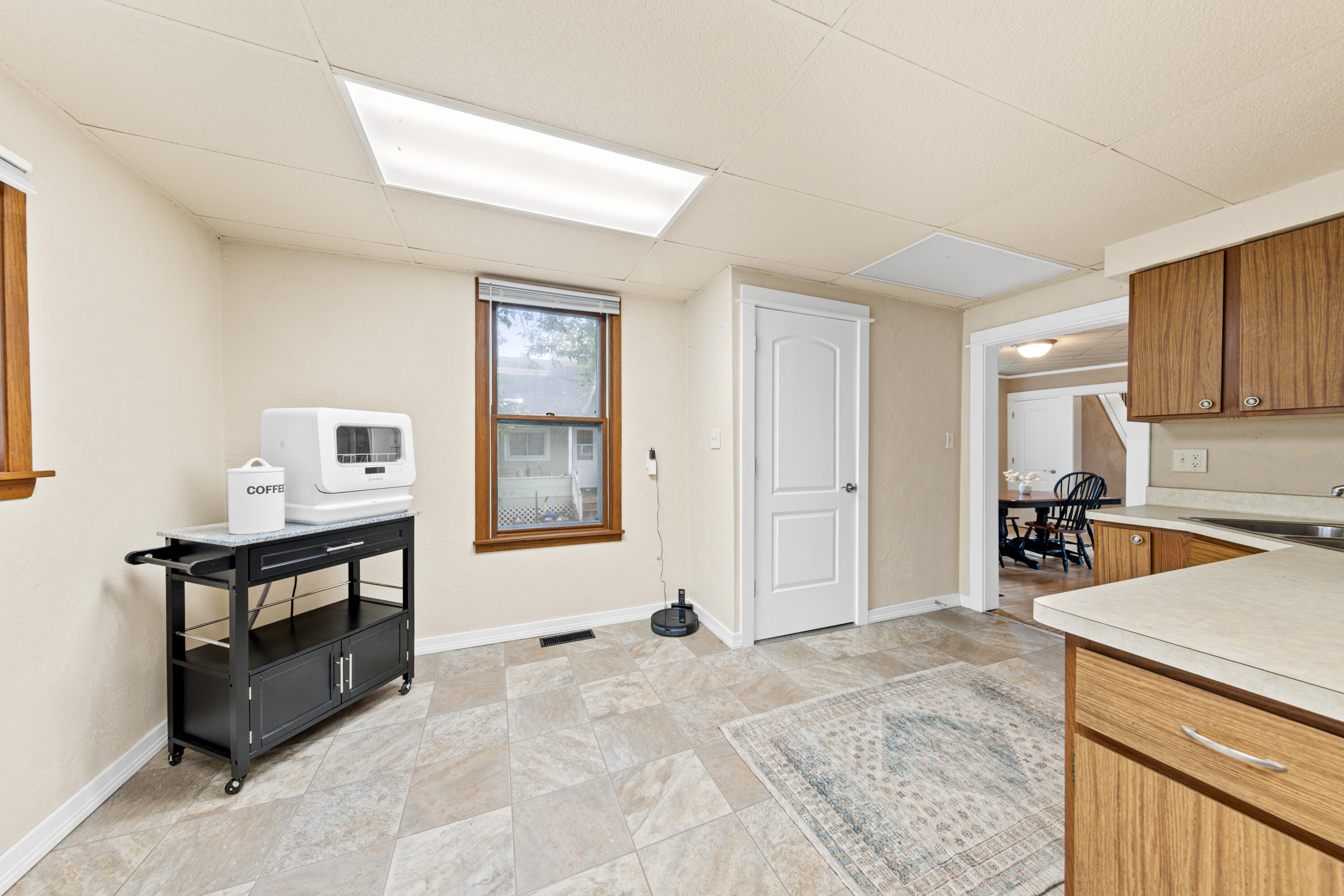 122 Mill Street Oshkosh, WI 54901 - Photo 11 of 19 11