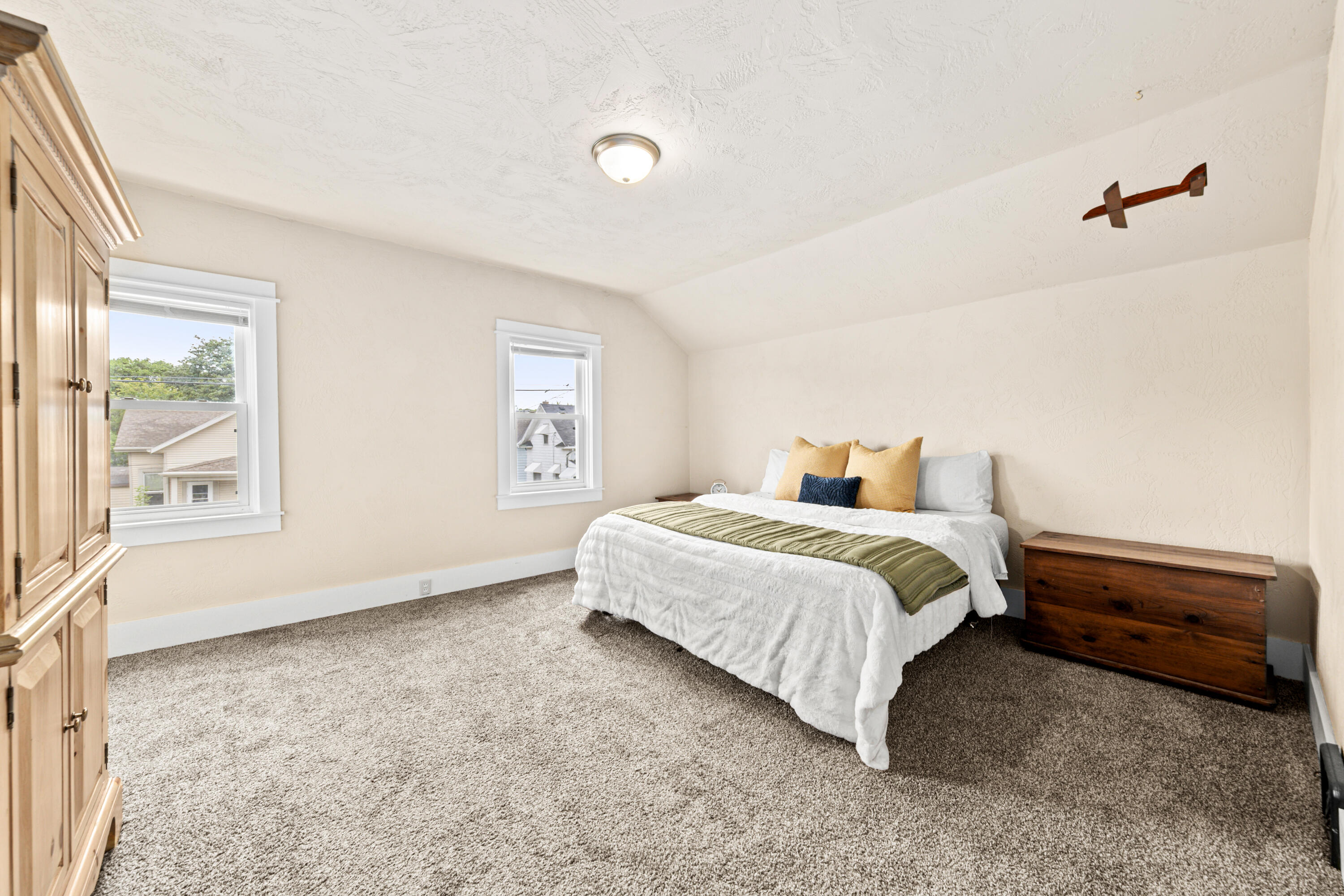 122 Mill Street Oshkosh, WI 54901 - Photo 15 of 19 15