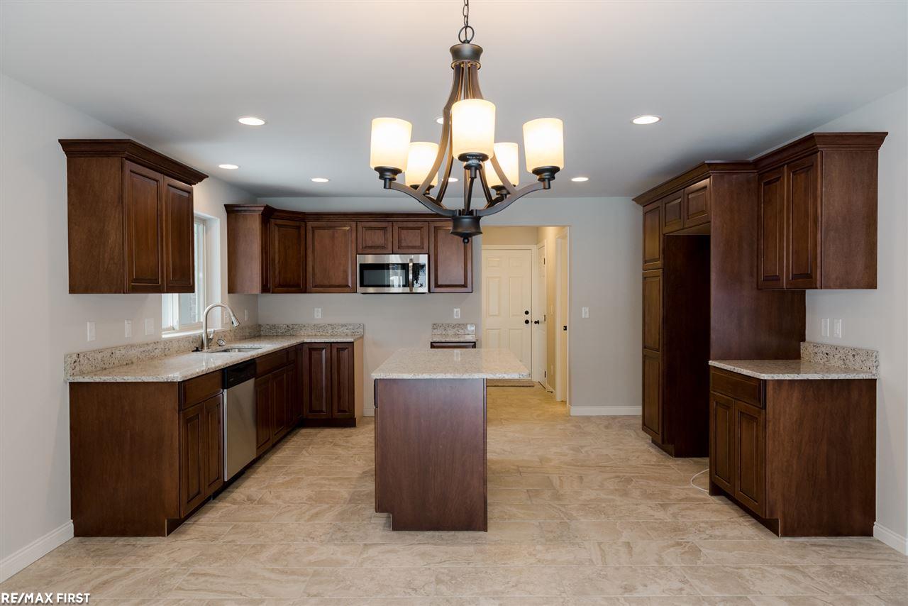 48617 Sugarbush Road Chesterfield, MI 48047 - Photo 2 of 17
