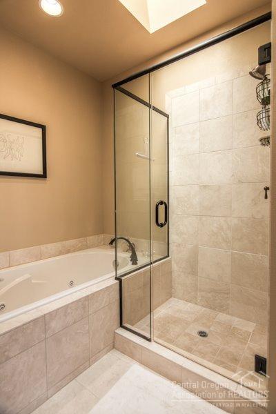 981 Southwest Vantage Point Way Bend, OR 97702 - Photo 20 of 25 Additional Photo